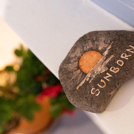 Sunborn Oia Suites Bagian luar foto