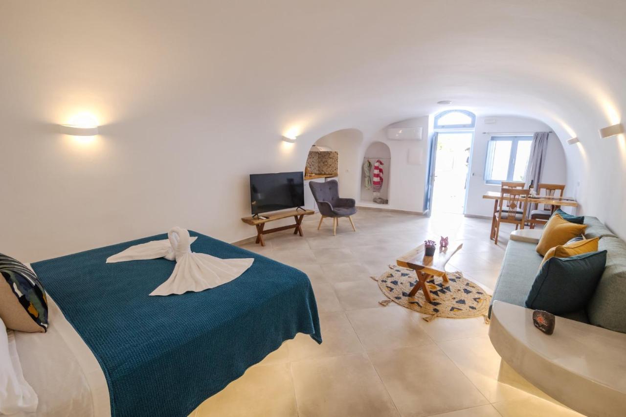 Sunborn Oia Suites Bagian luar foto