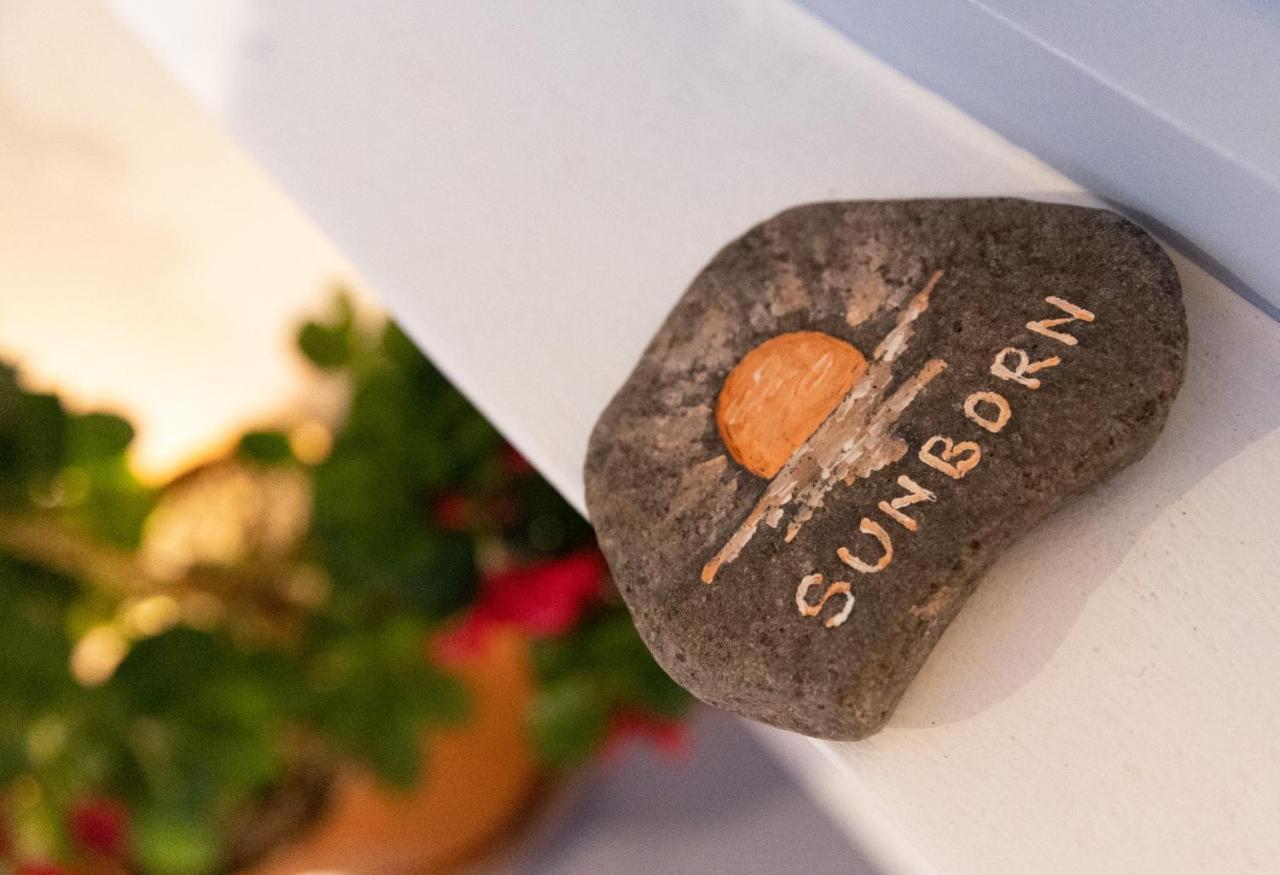 Sunborn Oia Suites Bagian luar foto