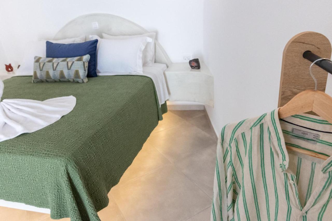 Sunborn Oia Suites Bagian luar foto