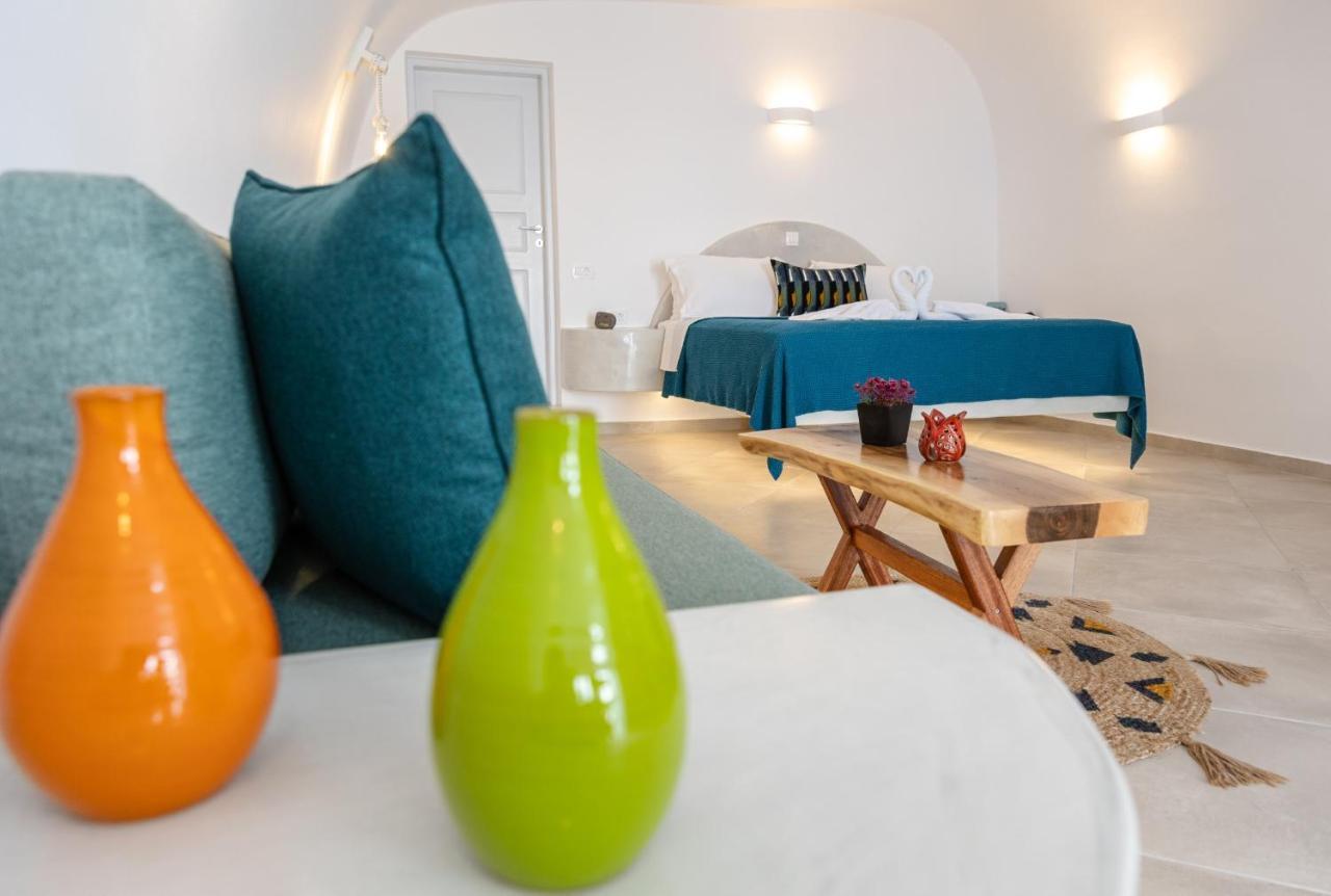 Sunborn Oia Suites Bagian luar foto