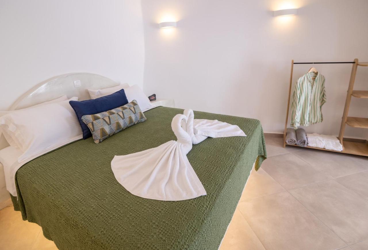 Sunborn Oia Suites Bagian luar foto