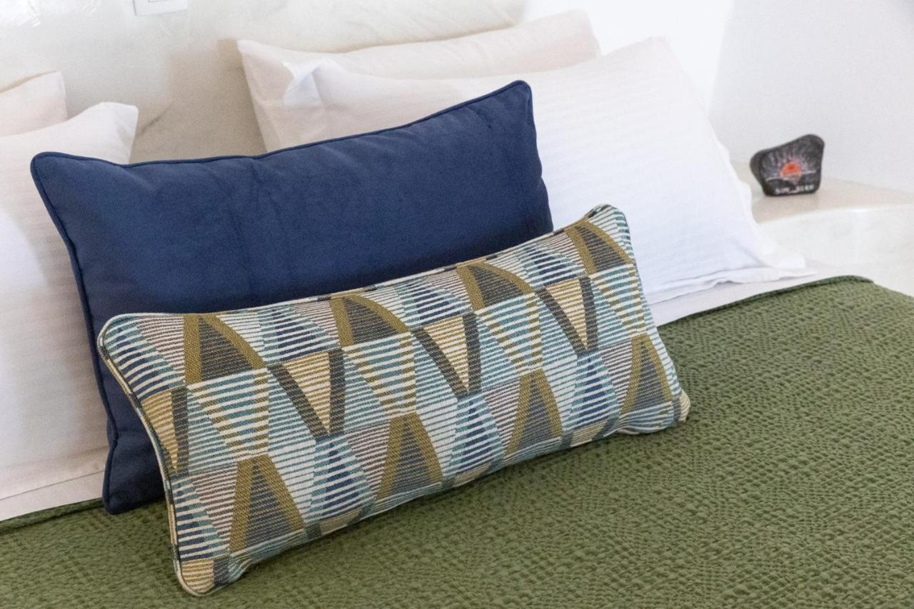 Sunborn Oia Suites Bagian luar foto
