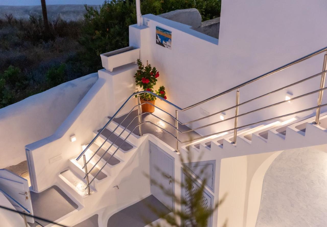 Sunborn Oia Suites Bagian luar foto