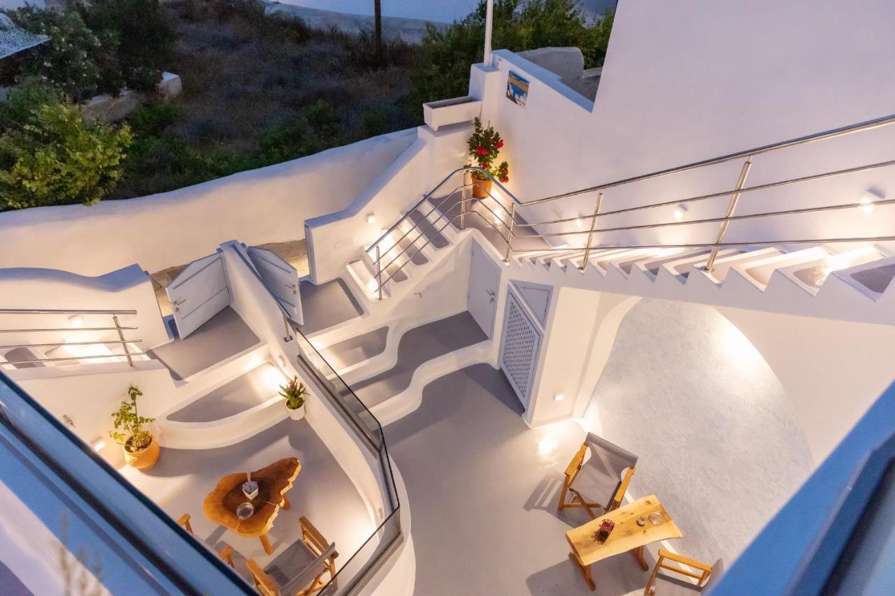 Sunborn Oia Suites Bagian luar foto