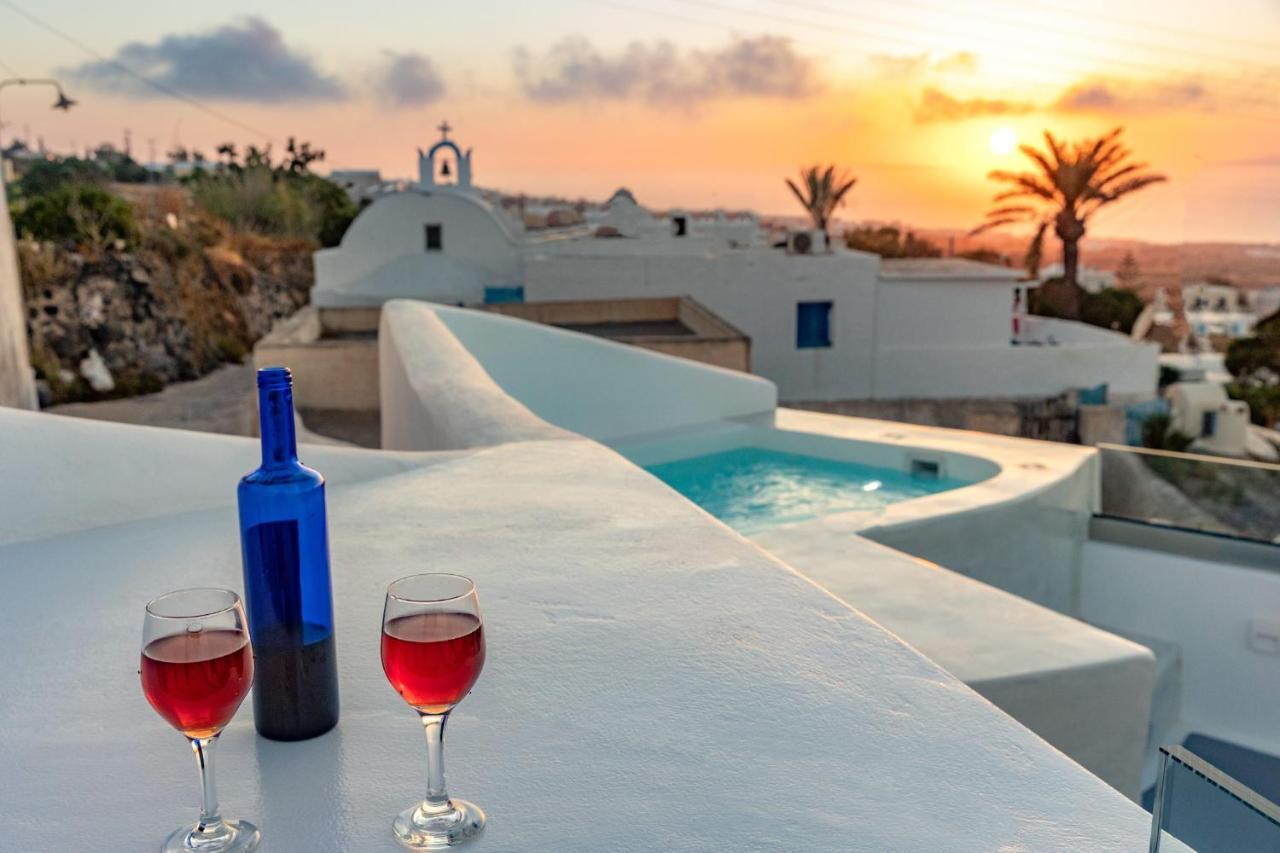 Sunborn Oia Suites Bagian luar foto